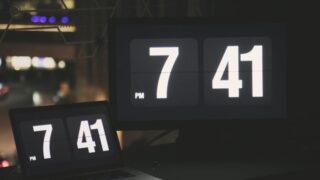 パソコン画面に時計表示7：41